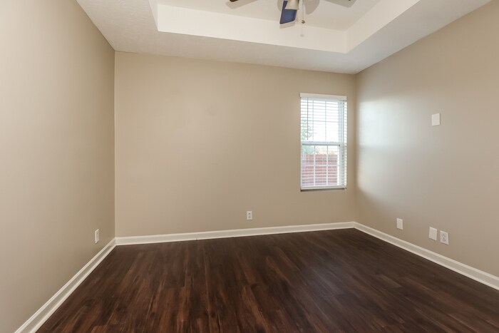 Building Photo - 5027 Nina Marie Ave