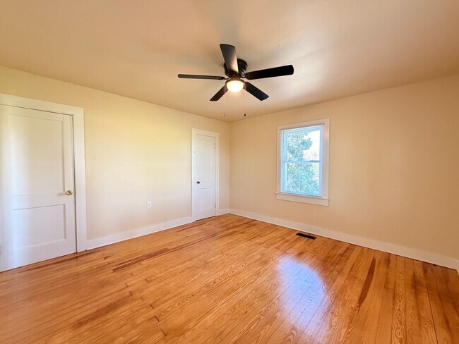 Building Photo - Location, Community, Quality Living. It Starts Here!