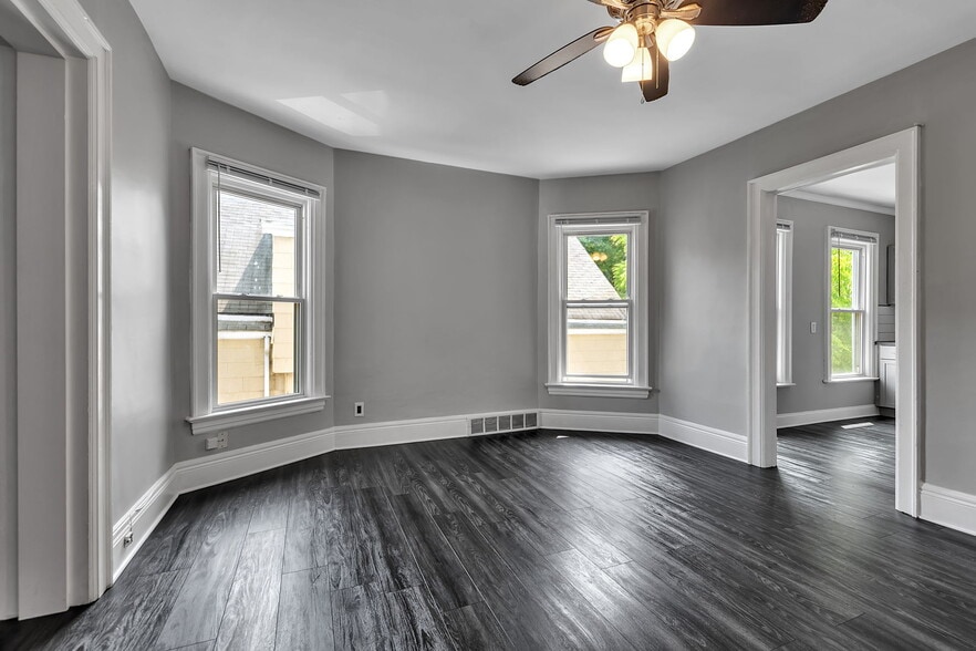Building Photo - 36 Callodine Ave