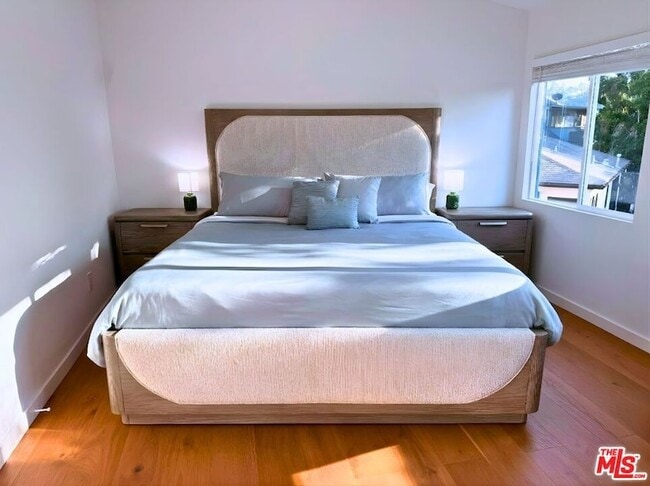 Building Photo - 4879 Hartwick St