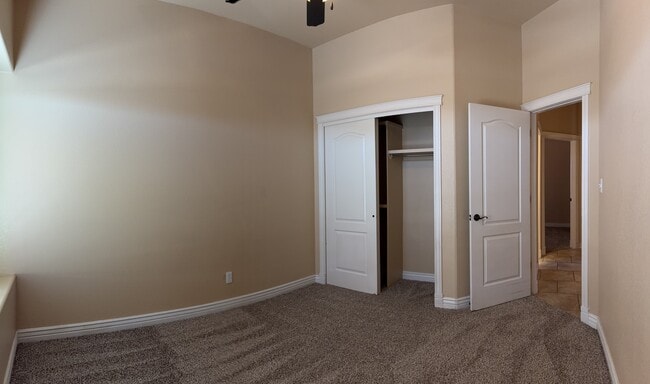 Building Photo - 5545 Manuel Moreno Dr