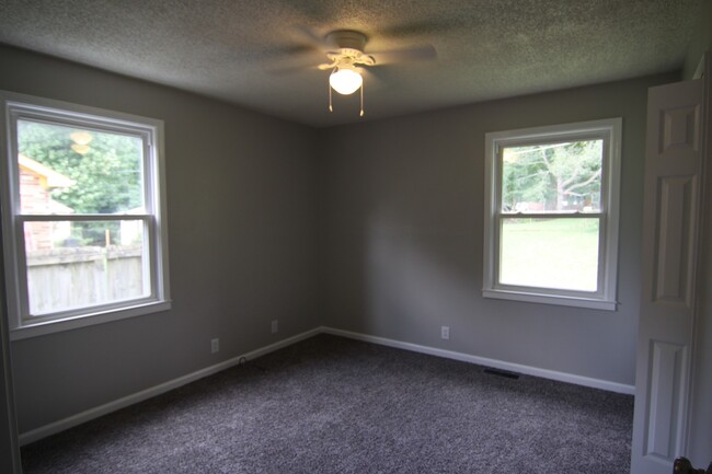 Building Photo - 3 Bedroom Pet Friendly Home For Rent Near ...