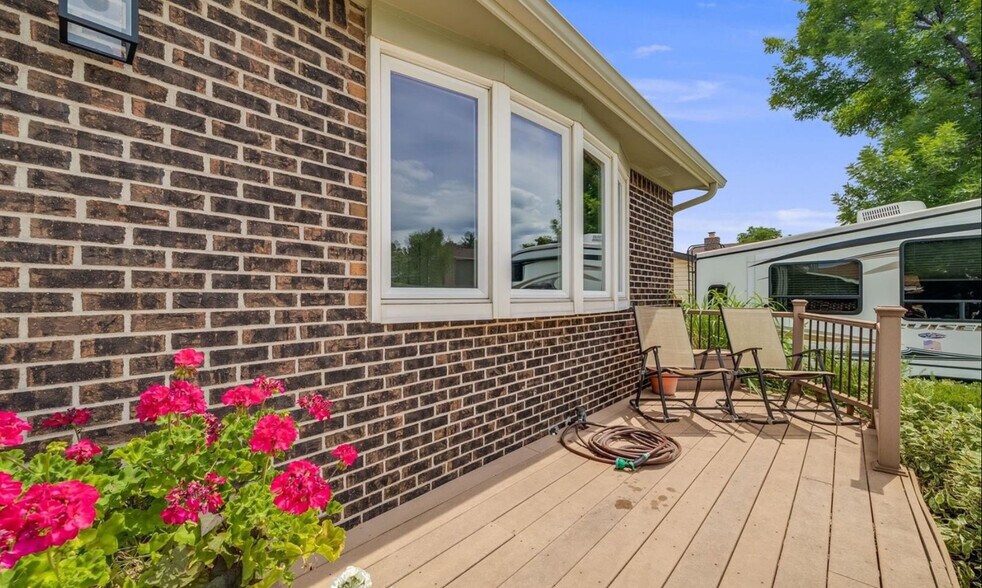 Building Photo - 7370 Devinney Ct