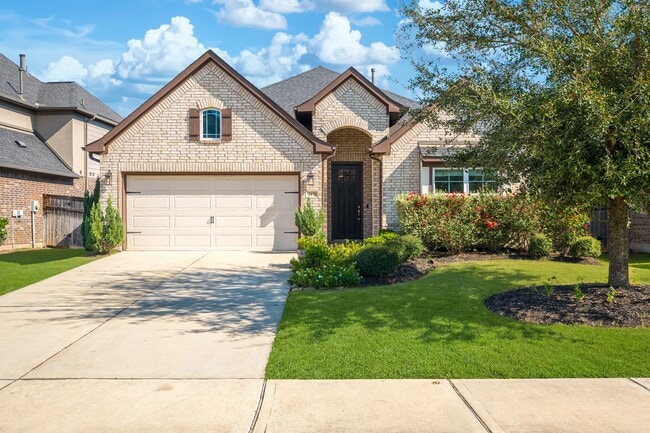 Building Photo - 3439 Cres Vista Dr