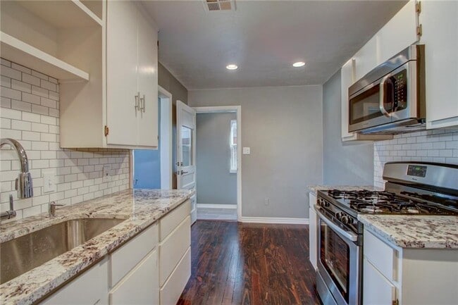 Building Photo - 2644 NW 34th St
