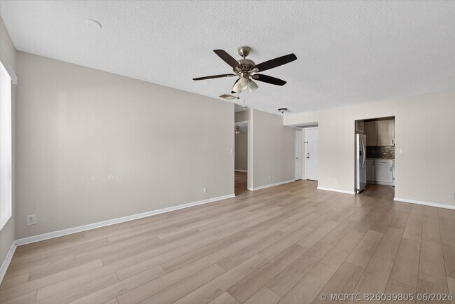 Building Photo - 4467 Carambola Cir S