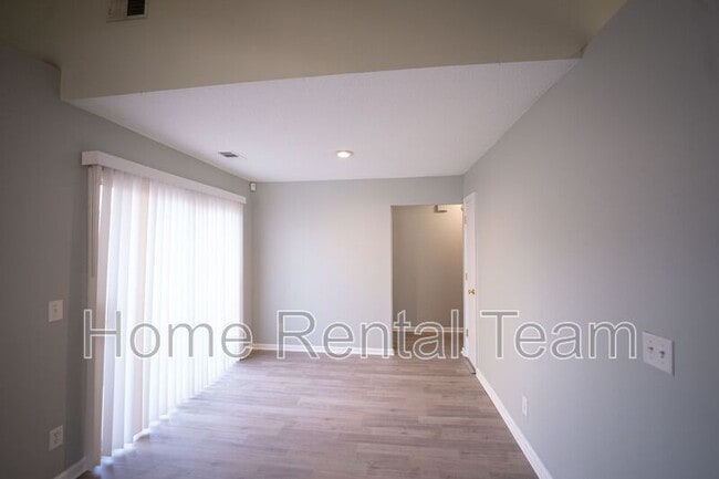 Building Photo - 148 Finn Cir
