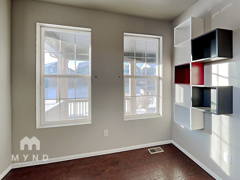 Building Photo - 15955 E Otero Cir
