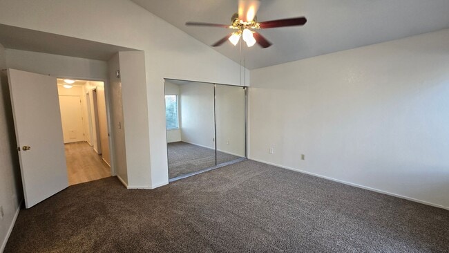 Building Photo - 7912 Rushing River Ct