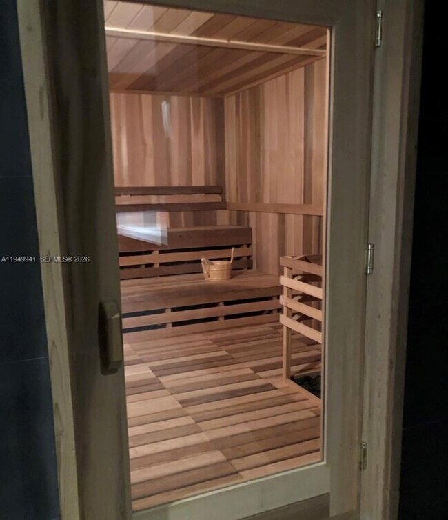 Building Photo - 1600 NE 1st Ave