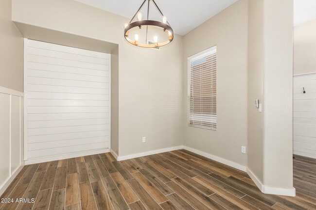 Building Photo - 756 W Citrus Way