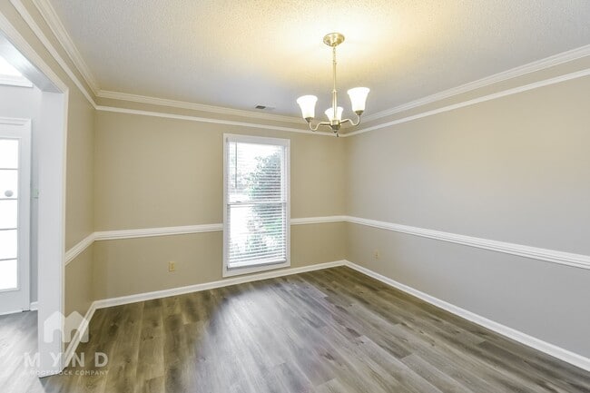 Building Photo - 8819 Lindstrom Cove