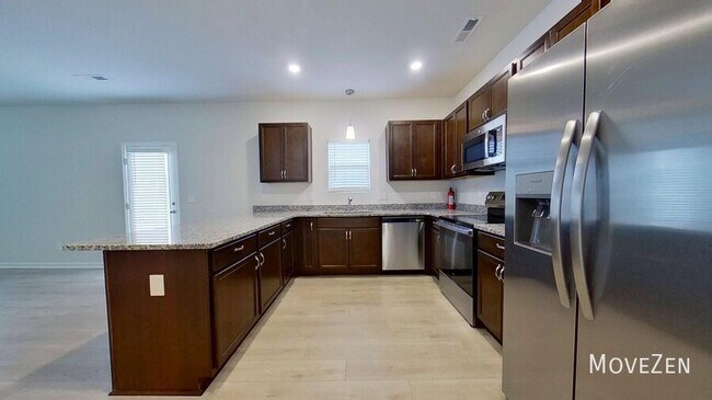 Building Photo - 5014 Fallmeade Rd