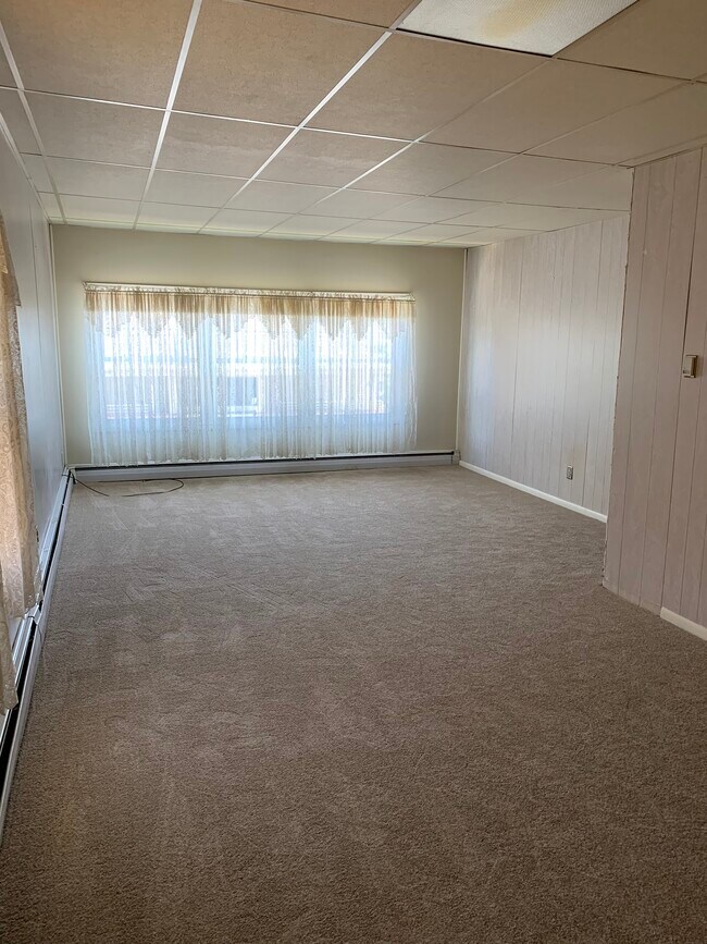 Building Photo - 816 Green Ridge St