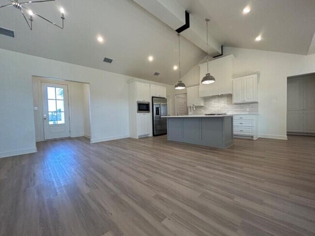 Building Photo - 3708 144th St
