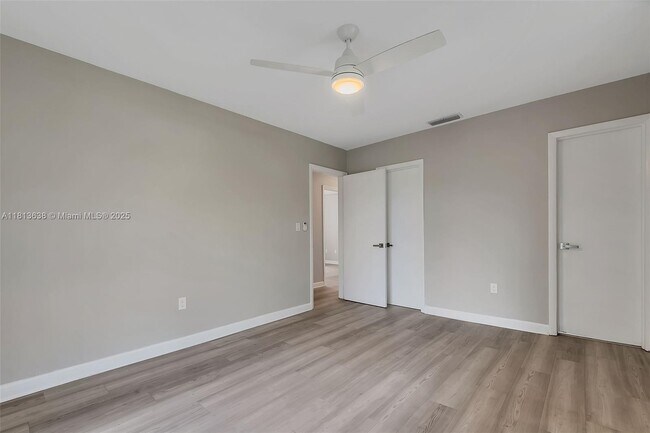 Building Photo - 2845 SW 24th St