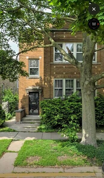 Building Photo - 3730 N Richmond St