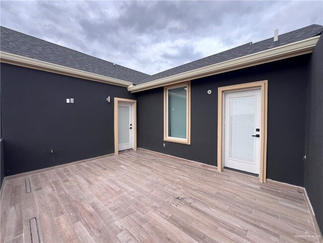 Building Photo - 36 N Crown Point