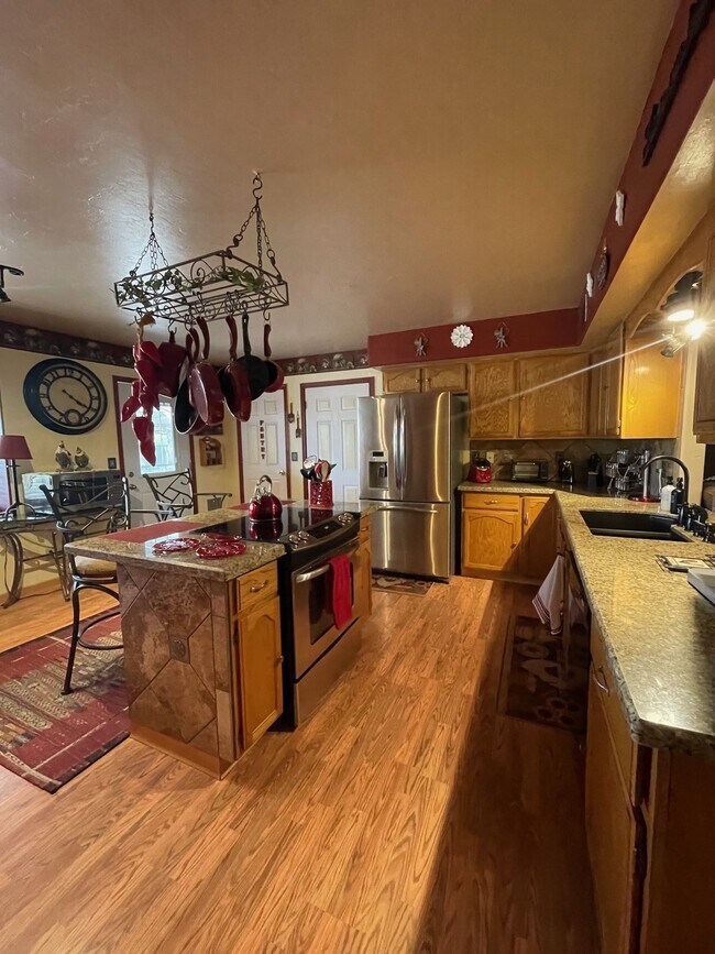 Building Photo - 4350 N Agua Fria Dr