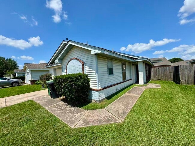 Building Photo - 4630 Croker Ridge Rd