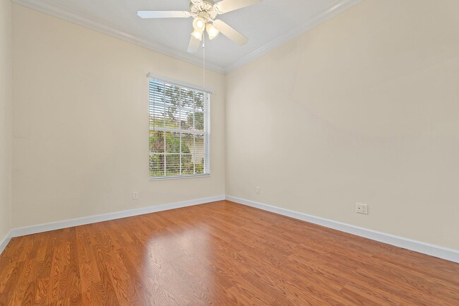 Building Photo - 9038 SE La Creek Ct