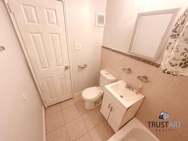 Building Photo - 2 Bedroom condo in Bustleton Philadelphia