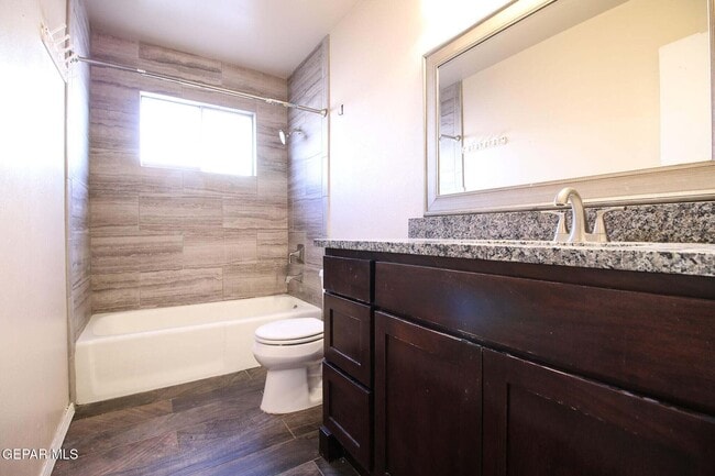 Building Photo - 6613 Southwind Dr