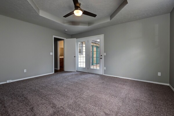 Building Photo - 3128 S Pinehurst Ave