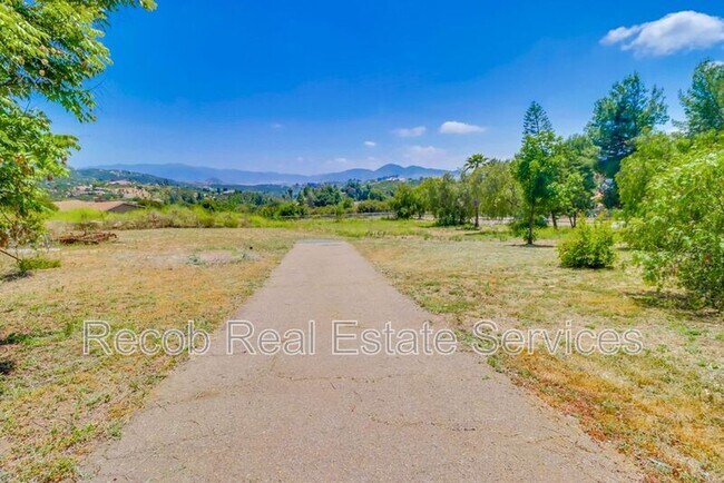 Building Photo - 3289 Altoro Ln