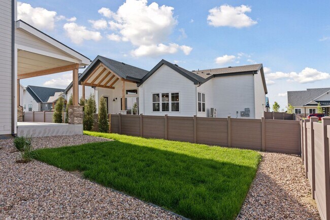 Building Photo - New Berthoud Home with Modern Comfort | $1000 Deposit with Approved Credit and Two Weeks FREE!