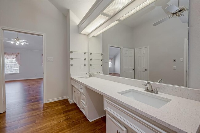 Building Photo - 2112 Limrick Dr