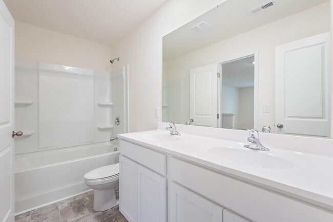Building Photo - 4734 Willow Bluff Cir