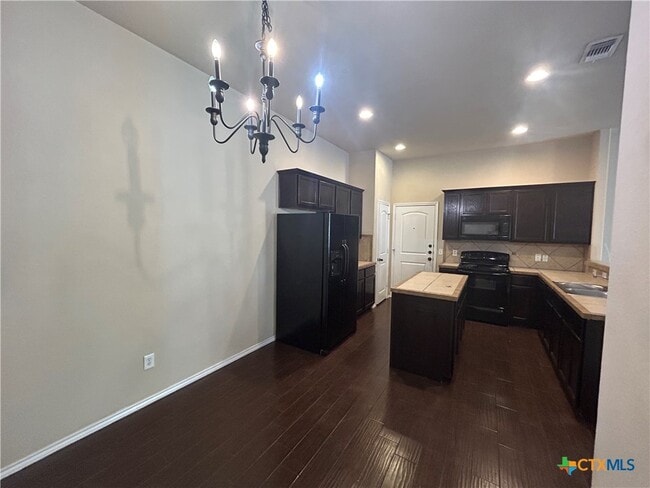 Building Photo - 298 Rosalie Dr