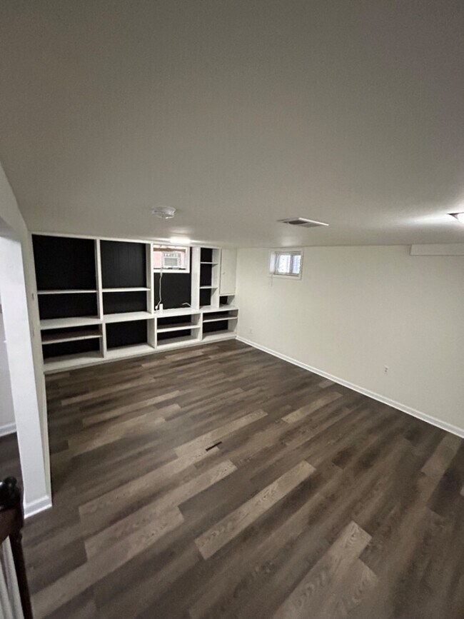 Building Photo - 9407 Colesville Rd
