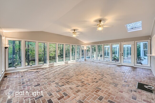 Building Photo - 1095 Willow Bend, Roswell, GA, 30075