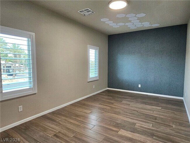 Building Photo - 8016 Carpenter Creek Ave