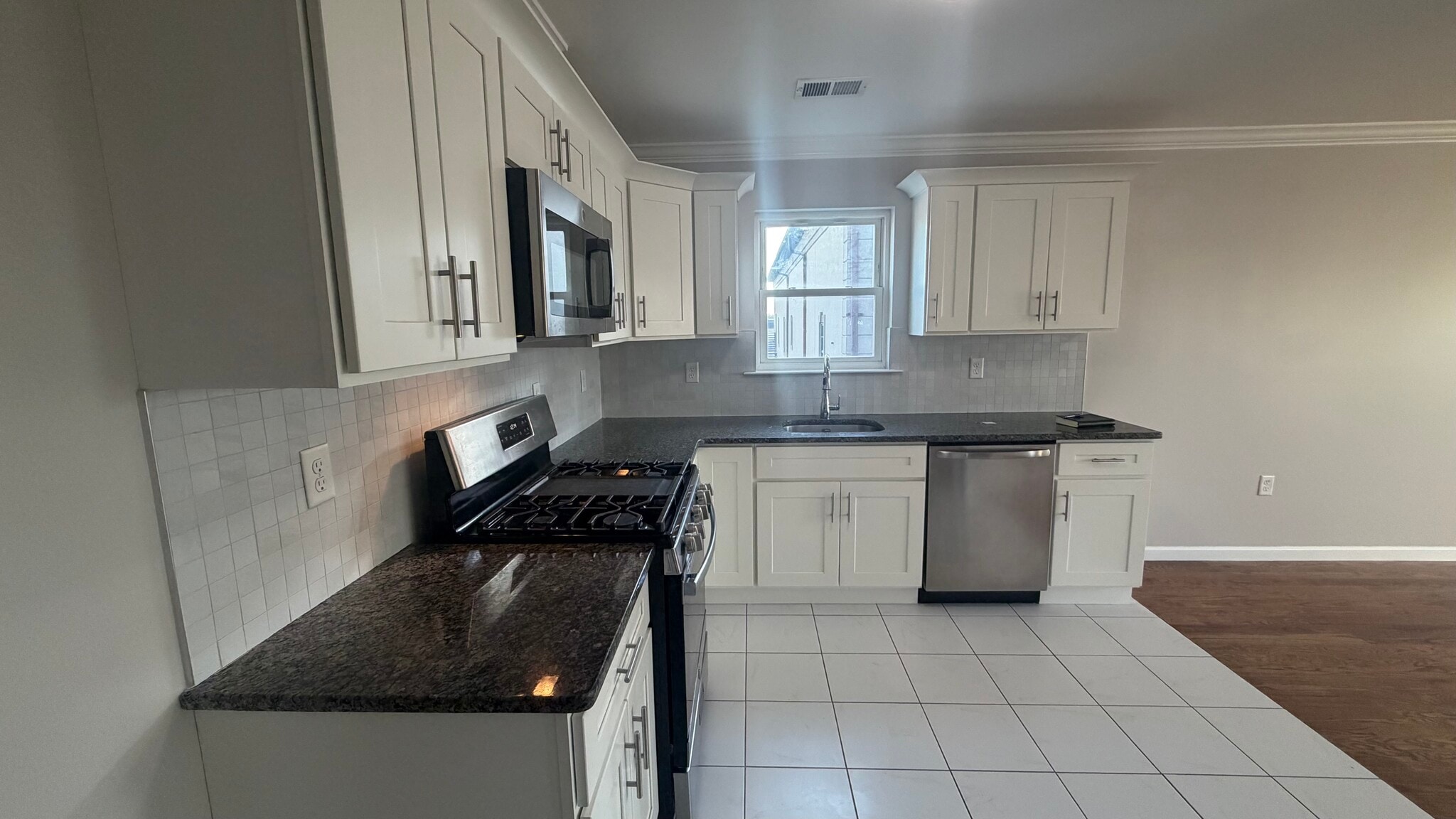 KITCHEN - 234 Palmer St