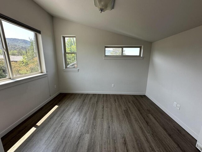 Building Photo - 96 Dunn Cir