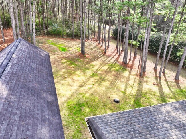 Building Photo - 100 Sweetbriar Lakes Dr