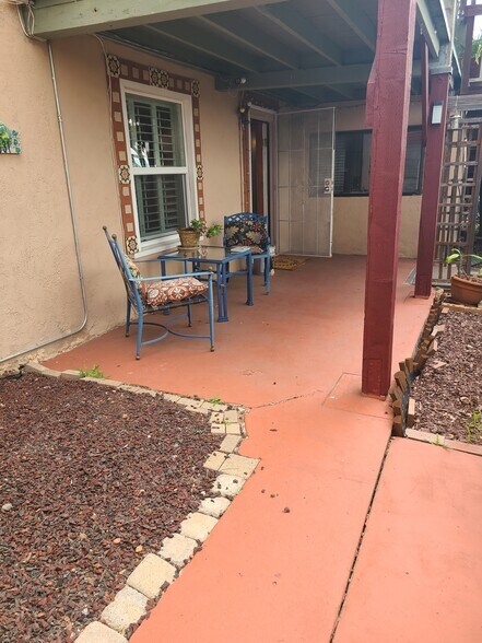 Building Photo - 5831 Adelaide Ave