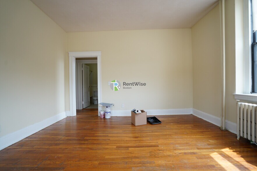 Building Photo - 223 Essex St