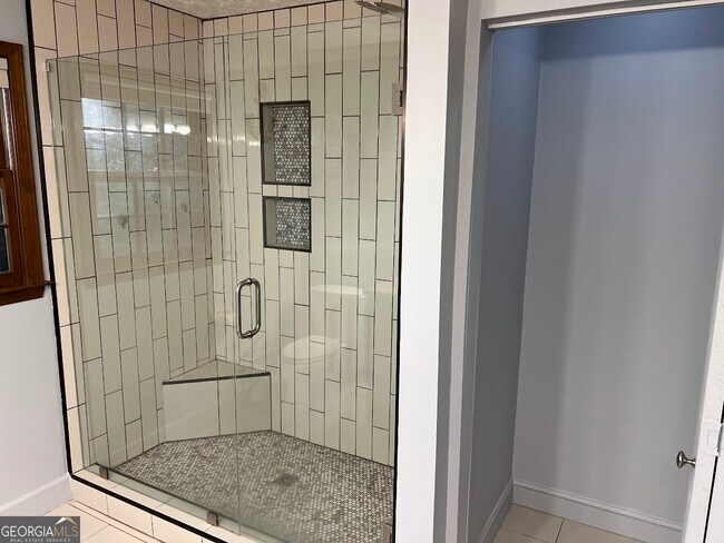 Building Photo - 5741 Wolf Laurel Dr SW