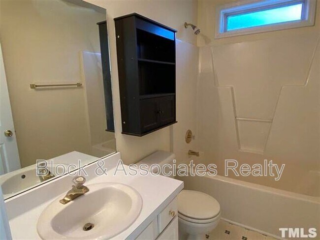 Building Photo - 112 Brierridge Dr