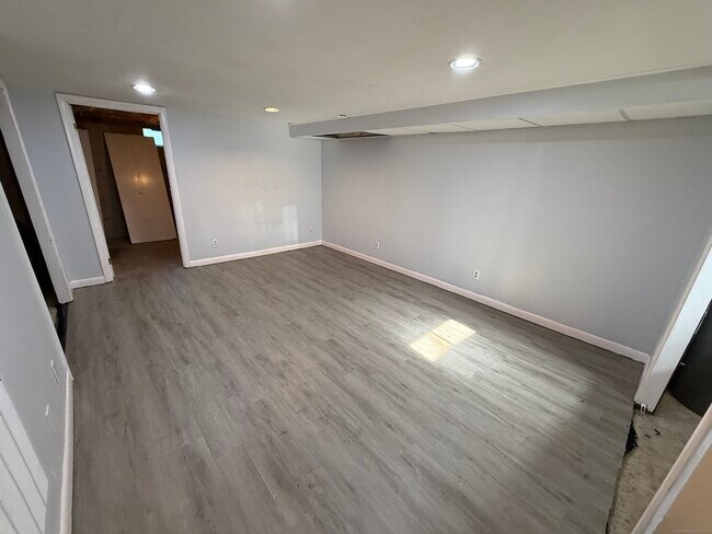 Building Photo - 39 Horton Hill Rd