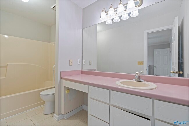 Building Photo - 112 Bridgestone Dr NE
