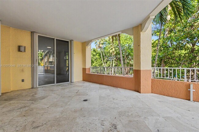 Building Photo - 731 Crandon Blvd