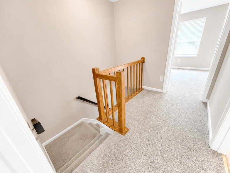 Building Photo - 739 Orley Pl