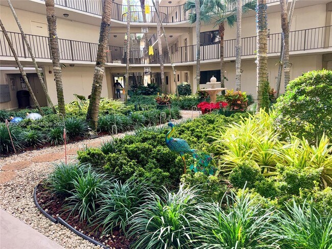 Building Photo - 8065 SW 107th Ave