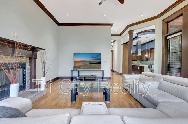 Building Photo - 250 Moss Creek Walk