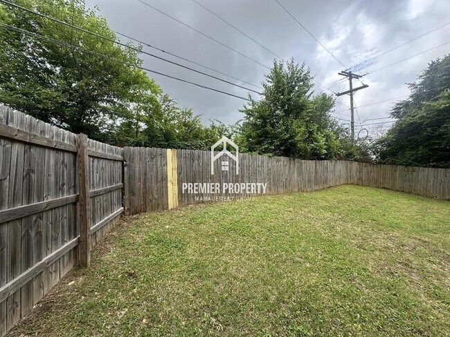 Building Photo - 995 Red Fox Cove